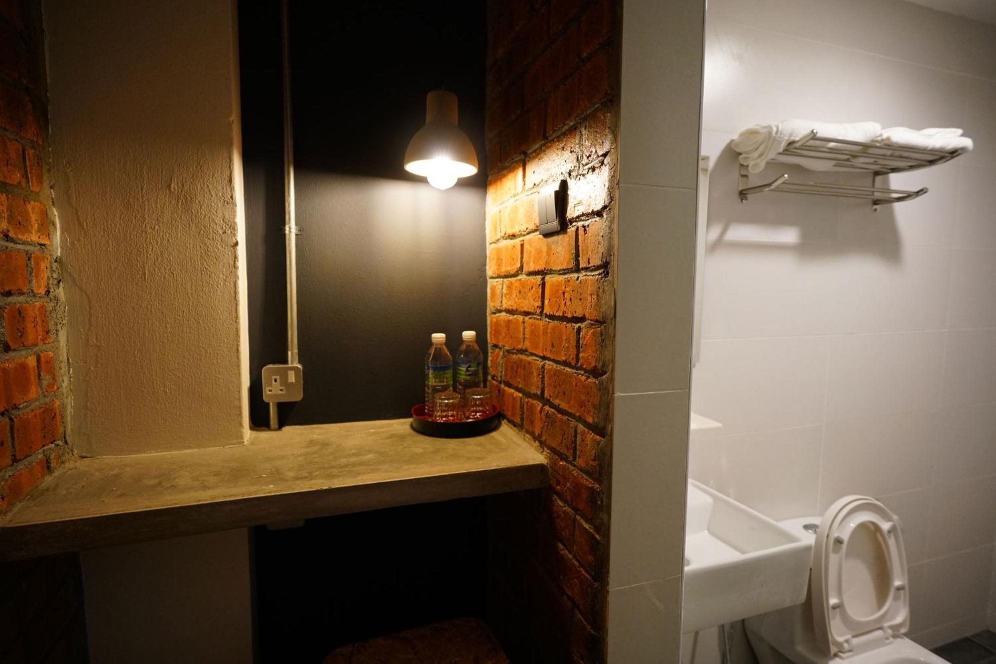 Brick Box @ Oldtown Hotel