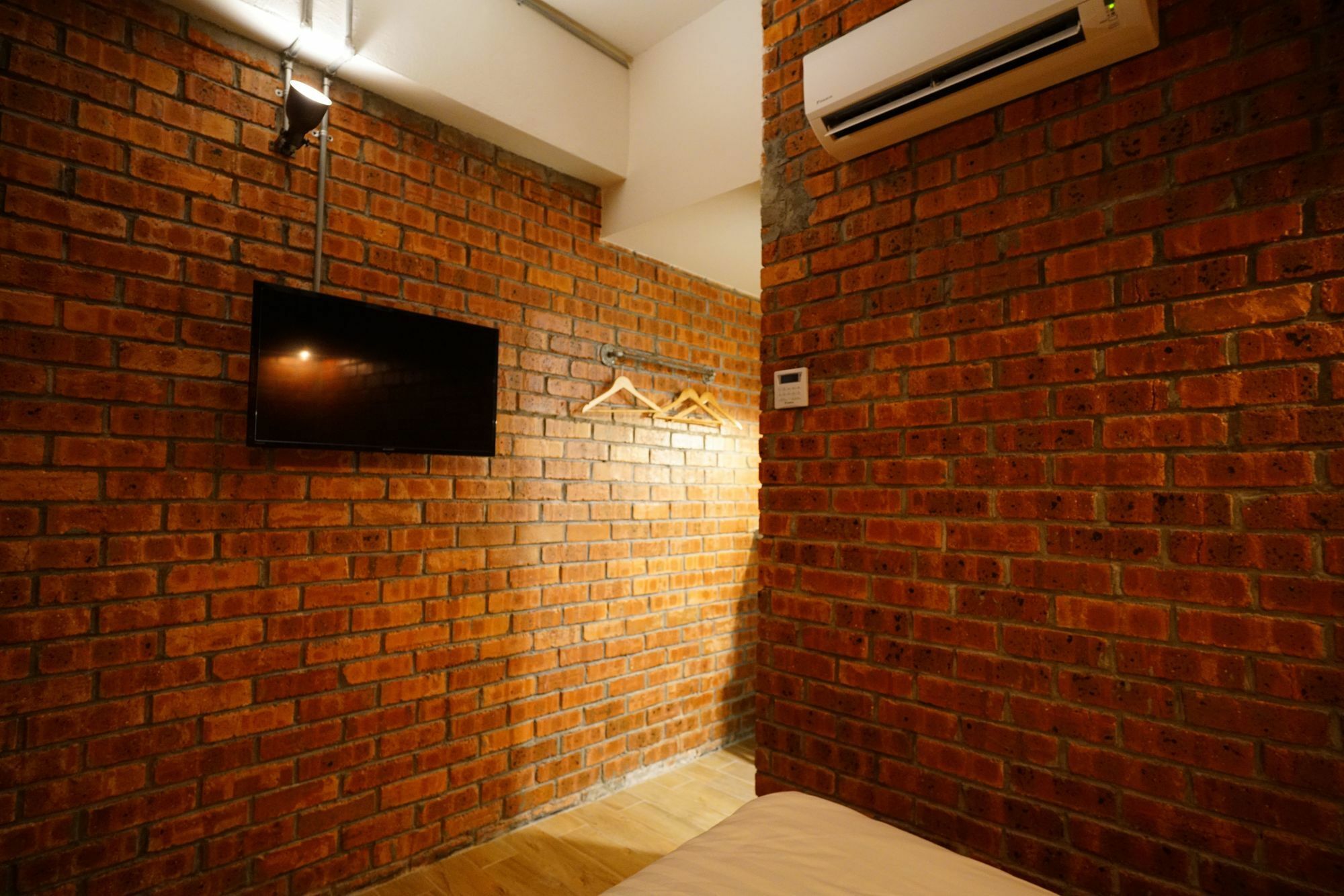 Brick Box @ Oldtown Hotel